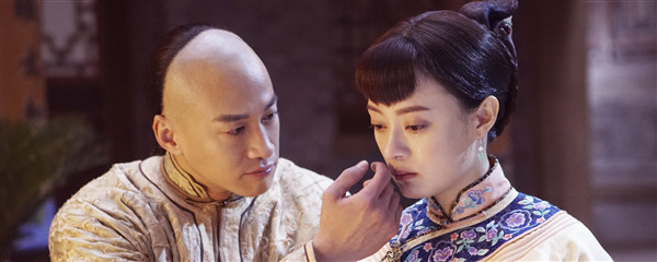 《那年花开月正圆》杜明礼第几集看到周莹的胎记？-1