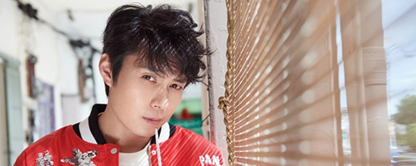 艾伦在哪部短篇里扮演特警？-1
