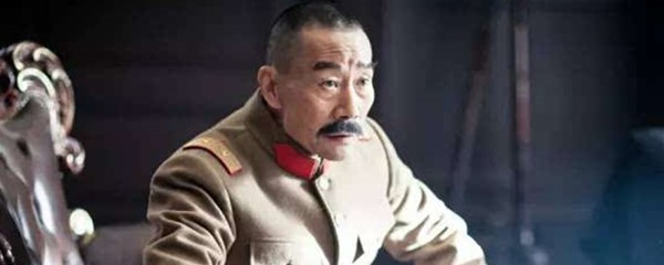 李雪健在什么电视剧里扮演老军长？-1